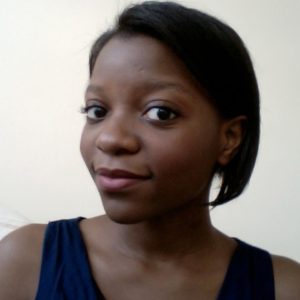 Joëlle, femme noire indépendante de Paris